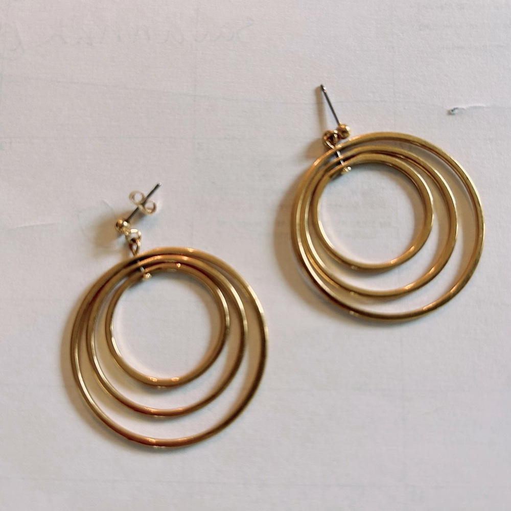 Gold earrings